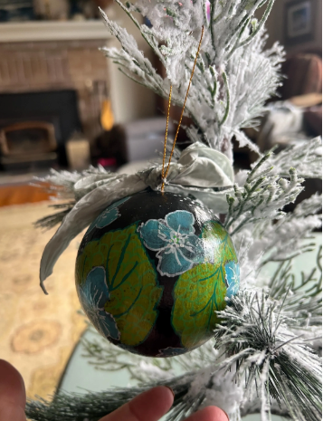 Hand-Painted Chinoiserie Ornament, Hydrangea Floral Bauble (3.5")