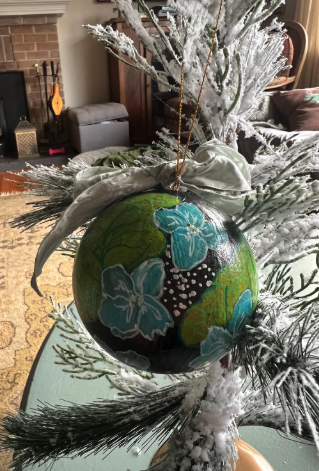 Hand-Painted Chinoiserie Ornament, Hydrangea Floral Bauble (3.5")