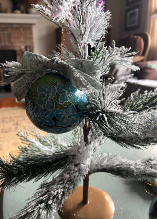 Hand-Painted Chinoiserie Ornament, Hydrangea Floral Bauble (3.5") #2