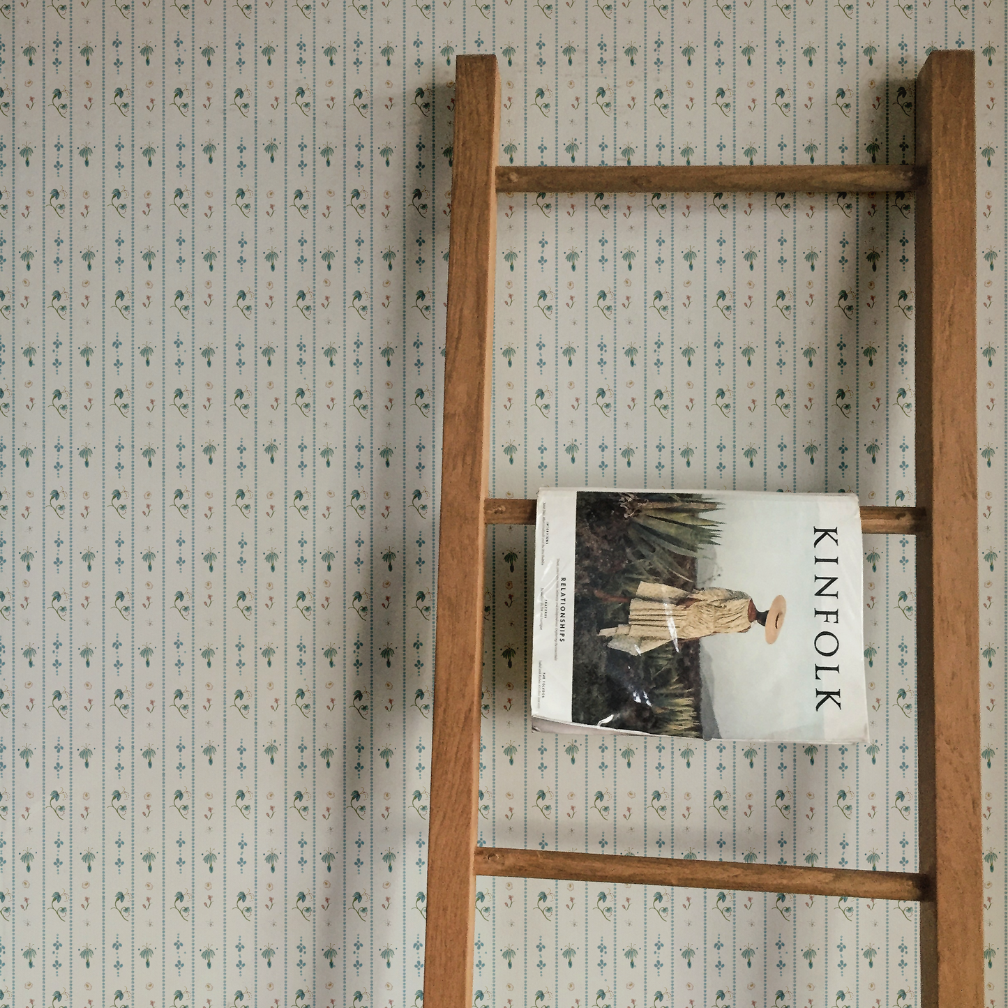 dainty floral stripe vintage wallpaper