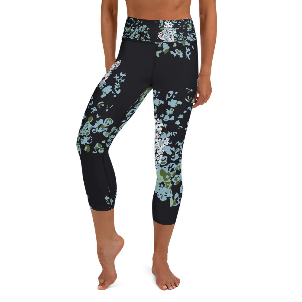 Yoga Capri Leggings- navy hydrangea
