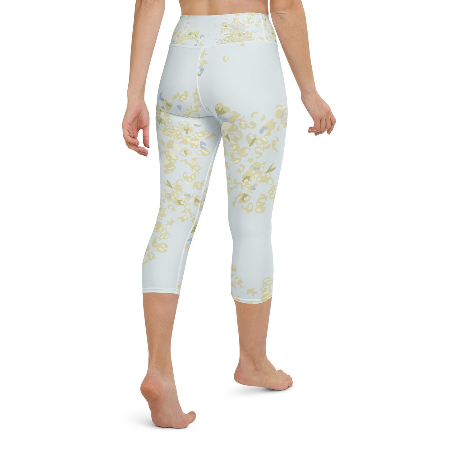 Yoga Capri Leggings- light blue Hydrangeas